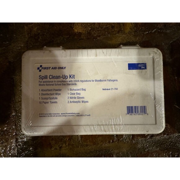 First Aid Only Bodily Fluid Spill Clean Up Kit (6021) - Picture 3 of 3